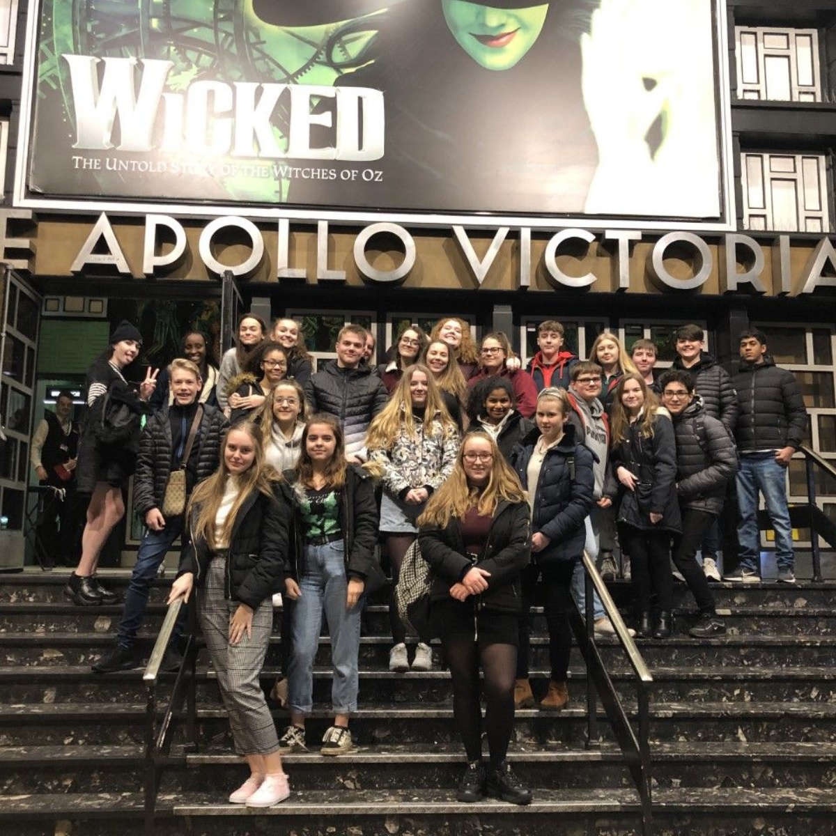 holmer-green-senior-school-visit-to-the-west-end-to-see-wicked